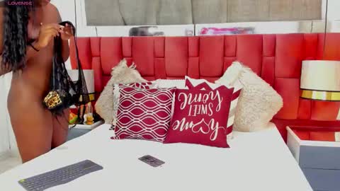 evangelin_ts online show from 12/14/25, 04:29