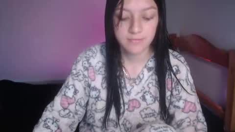 eva  online show from 11/25/25, 03:06