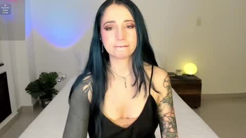 Snapshot of evangelinelovee chatting on 04/13/26, 08:14 Evangeline online show from 04/13/26, 08:14