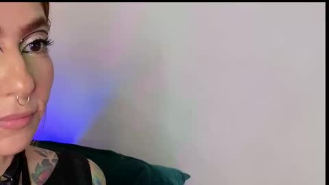 Evangelyne online show from 10/30/25, 04:08