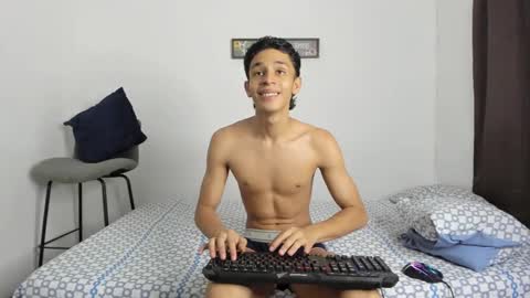 Snapshot of evans_collins24 chatting on 02/28/25, 11:01 Evans collins24 online show from 02/28/25, 11:01