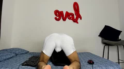 Snapshot of evans_collins24 chatting on 11/27/25, 02:13 Evans collins24 online show from 11/27/25, 02:13