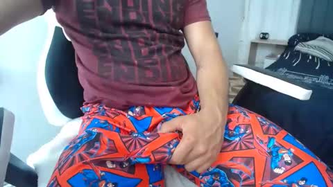 Snapshot of evans_king chatting on 02/08/25, 06:33 Evan online show from 02/08/25, 06:33