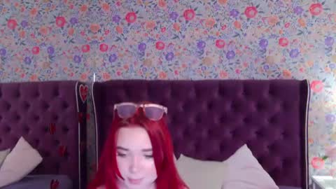 Snapshot of evapeachh chatting on 05/25/26, 02:50 Eva online show from 05/25/26, 02:50