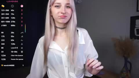 Eva online show from 09/25/25, 06:39