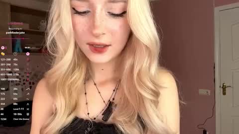 Eva online show from 11/14/25, 07:07