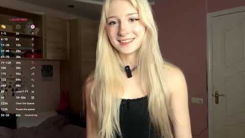 Eva online show from 11/19/25, 09:31