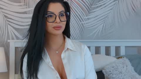 evareyss online show from 01/06/25, 07:56