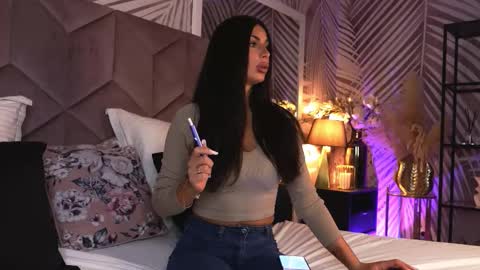 EvaRhea online show from 03/25/26, 04:07