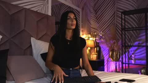 EvaRhea online show from 04/05/26, 02:53