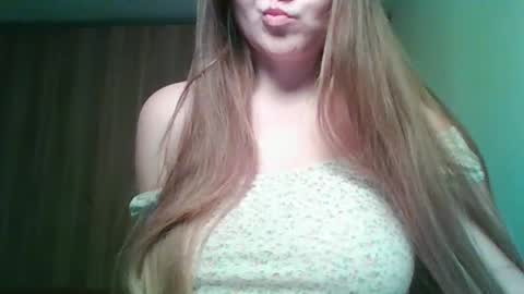 evasapples2026 online show from 02/22/26, 11:14