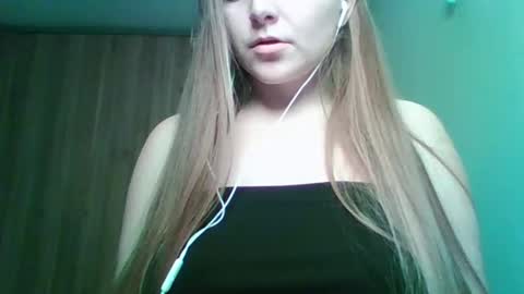 evasapples2026 online show from 02/28/26, 10:33