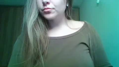 evasapples2026 online show from 03/14/26, 11:54