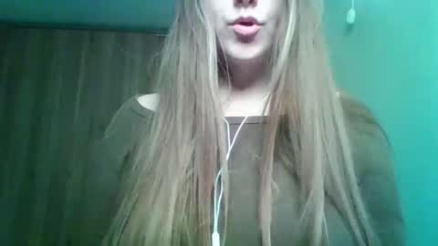 evasapples2026 online show from 03/16/26, 08:57