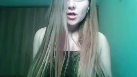 evasapples2026 online show from 03/17/26, 09:51