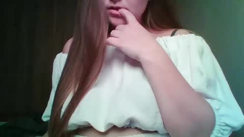 evasapples2026 online show from 04/17/26, 08:01