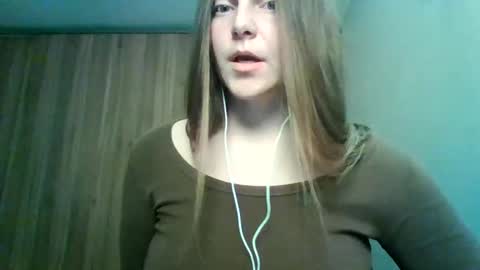evasapples2026 online show from 05/26/26, 10:06