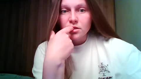 evasapples2026 online show from 06/04/26, 07:20