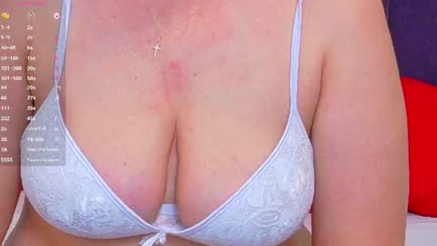 Snapshot of evasinclairr chatting on 07/02/26, 04:07 evasinclairr online show from 07/02/26, 04:07