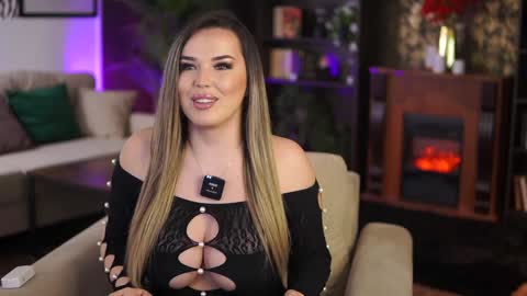 Eva online show from 02/08/25, 03:41