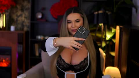 Eva online show from 04/17/26, 11:46