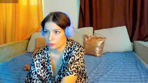 Eva online show from 11/26/25, 08:37