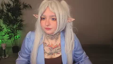 Snapshot of evathewitcher chatting on 06/17/26, 02:03 EvaTheWitcher online show from 06/17/26, 02:03