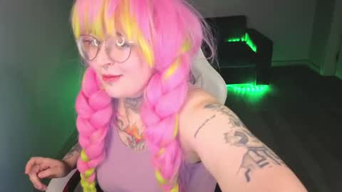 Snapshot of evathewitcher chatting on 06/29/26, 01:01 EvaTheWitcher online show from 06/29/26, 01:01