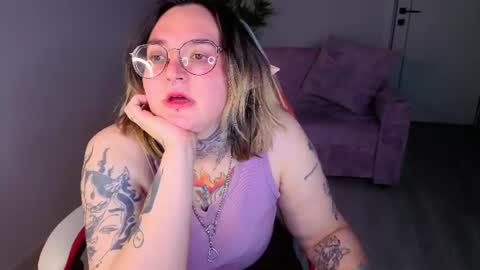 Snapshot of evathewitcher chatting on 07/13/26, 01:41 EvaTheWitcher online show from 07/13/26, 01:41