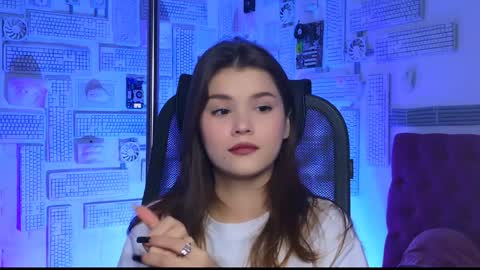 Eva  next stream -  - 1600 UTC2000  online show from 01/05/25, 10:10