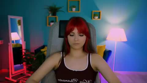 Snapshot of evathopson chatting on 07/05/26, 12:12 Eva next stream - - 1600 UTC2000 online show from 07/05/26, 12:12