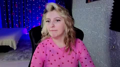 evavibe online show from 02/15/26, 05:53