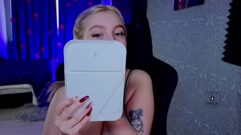 evavibe online show from 03/10/26, 06:07