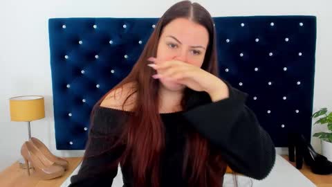 Eva online show from 10/16/25, 06:36