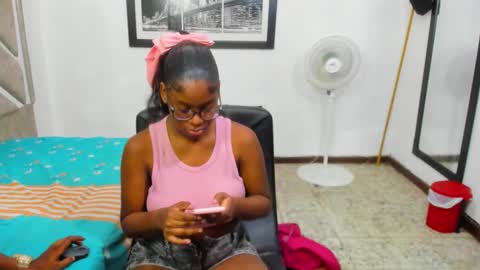 Snapshot of evaxemma chatting on 02/13/26, 01:51 Eva And Emmanuel online show from 02/13/26, 01:51