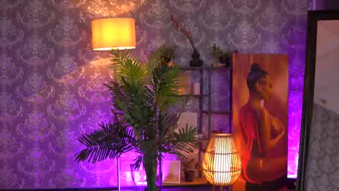 Eva online show from 02/25/25, 02:22