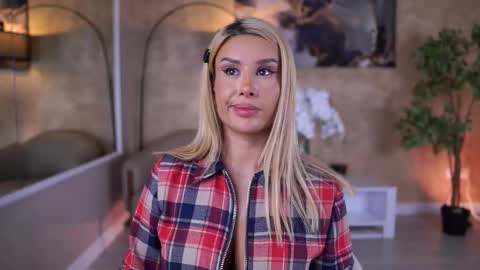 Eva online show from 03/18/26, 09:18