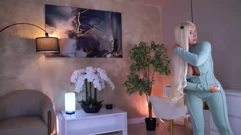 Eva online show from 03/28/26, 09:03