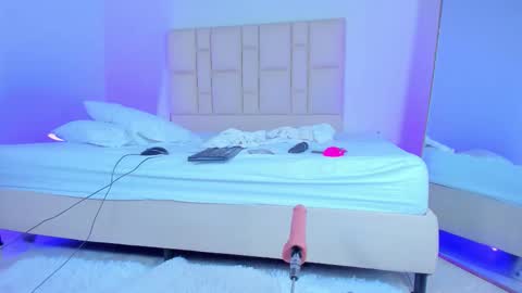 Eva Queen online show from 11/14/25, 03:16