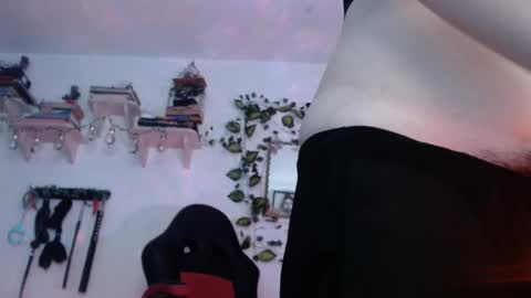 Eve Blue  friends. IG eve blue77 TW EveBlue 1 OF eveblue7 online show from 03/11/25, 05:05