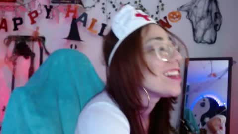 Eve Blue  friends. IG eve blue77 TW EveBlue 1 OF eveblue7 online show from 10/28/25, 01:09