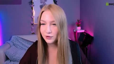 eve_grays online show from 10/17/25, 07:27