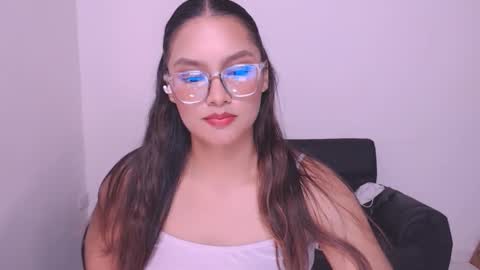 Snapshot of eve_rox18 chatting on 12/24/24, 08:11 Eve Rox18 online show from 12/24/24, 08:11