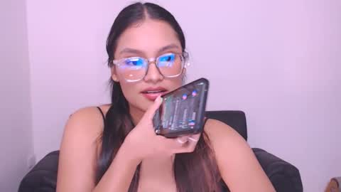 Snapshot of eve_rox18 chatting on 01/07/25, 10:01 Eve Rox18 online show from 01/07/25, 10:01