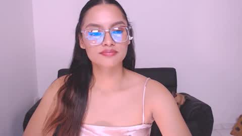 Snapshot of eve_rox18 chatting on 01/08/25, 09:00 Eve Rox18 online show from 01/08/25, 09:00