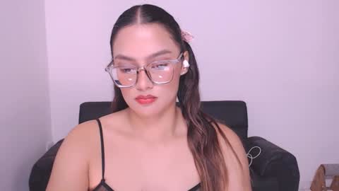 Snapshot of eve_rox18 chatting on 01/09/25, 08:03 Eve Rox18 online show from 01/09/25, 08:03