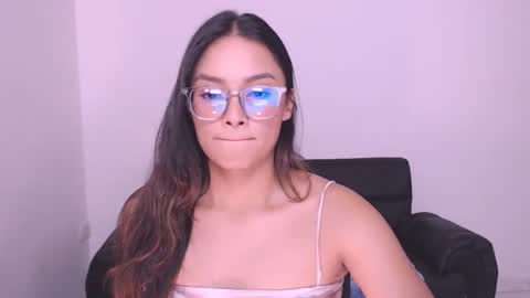 Snapshot of eve_rox18 chatting on 02/02/25, 06:15 Eve Rox18 online show from 02/02/25, 06:15