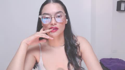 Snapshot of eve_rox18 chatting on 05/05/26, 06:32 Eve Rox18 online show from 05/05/26, 06:32