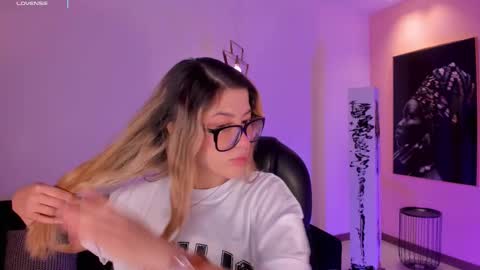 Snapshot of evebenson chatting on 02/25/26, 01:10 Eve online show from 02/25/26, 01:10