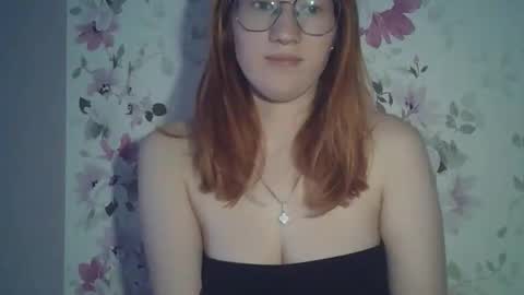 Evelina online show from 04/29/26, 01:48